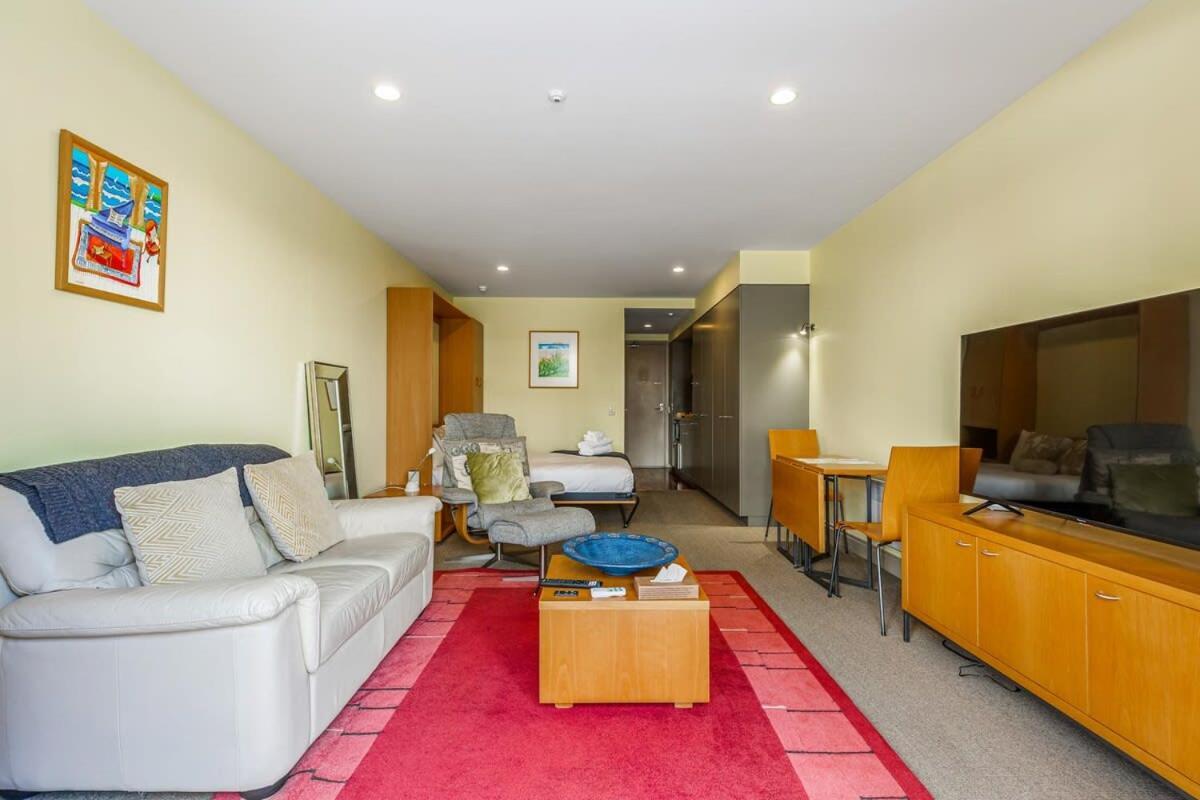 Apartment Spacious Viaduct + Free Parking